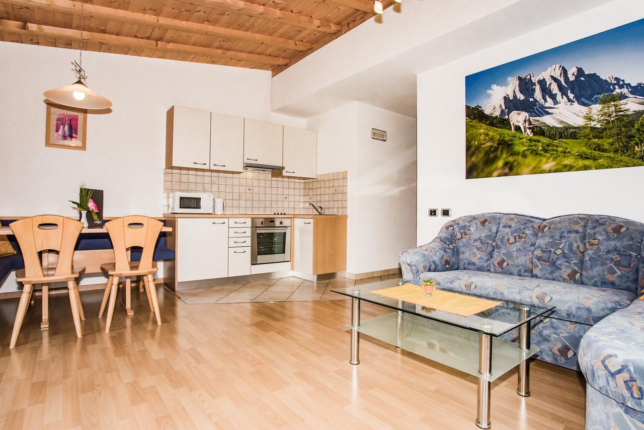 Appartements Sonneck Фунес Екстериор снимка