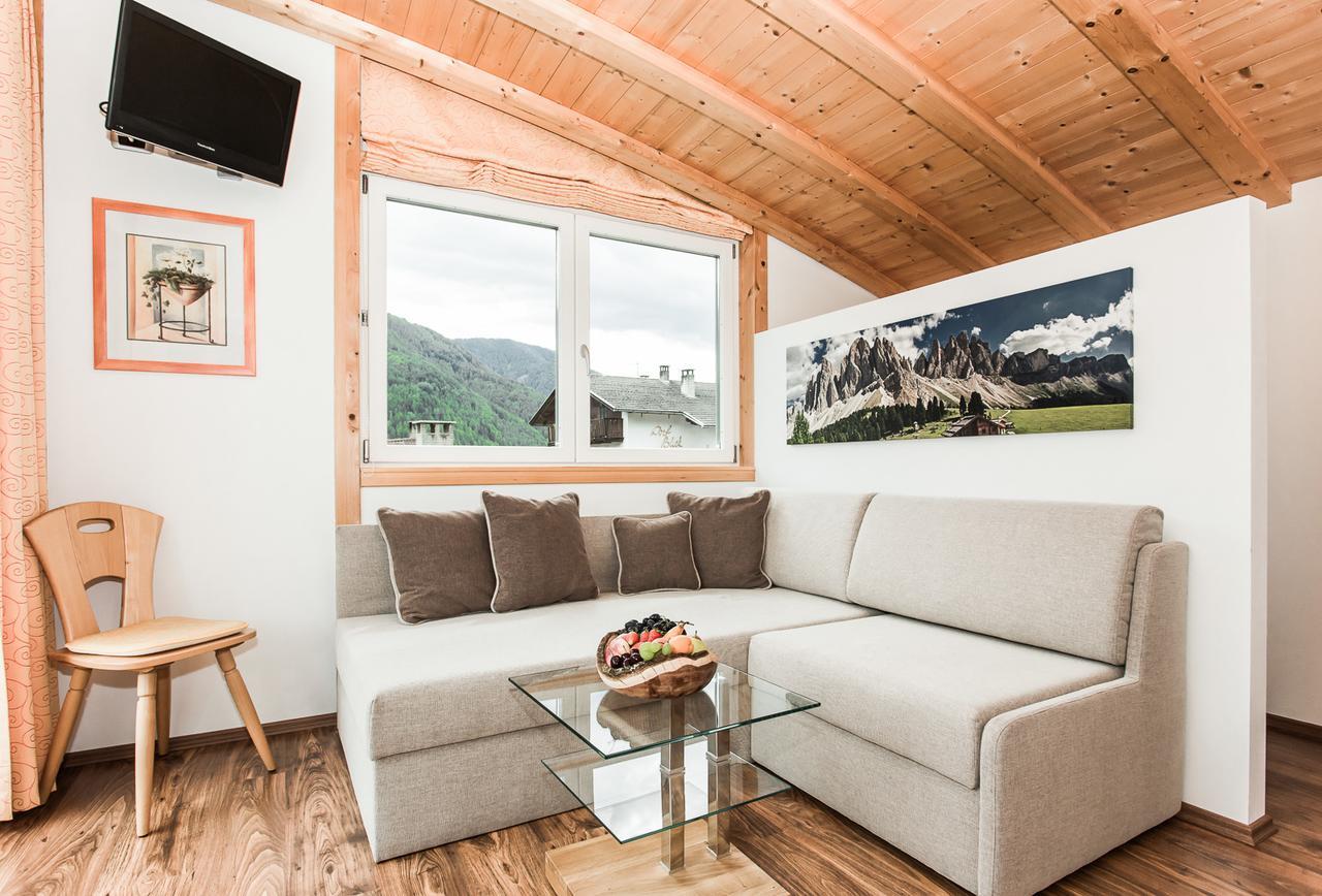 Appartements Sonneck Фунес Екстериор снимка